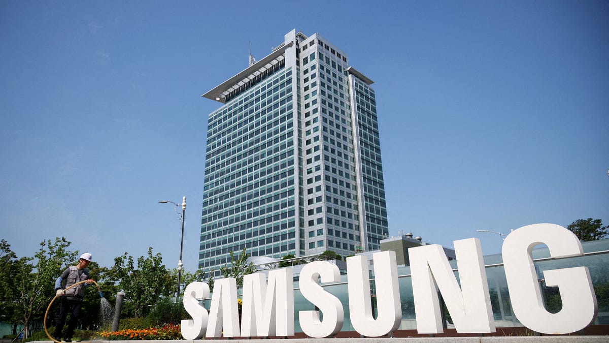 Samsung Electronics Expects Super-Sized Profit Surge
