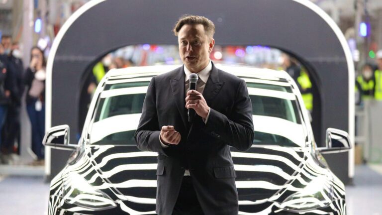 Tesla’s Layoffs Cause Confusion at Facilities