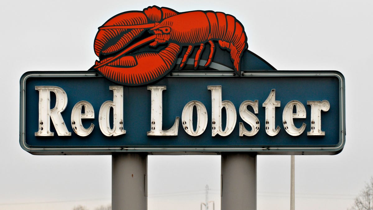 Red Lobster Contemplates Bankruptcy Amid Struggles