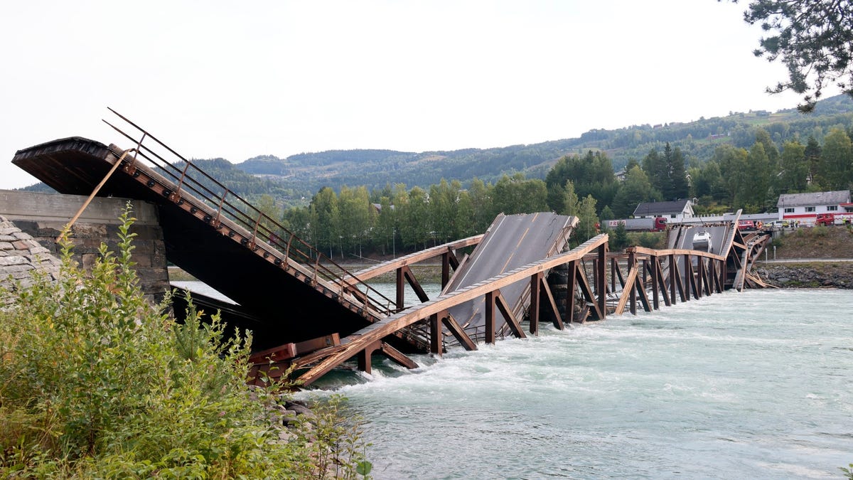 Norwegian Bridge Collapse Blamed on Design Aesthetics