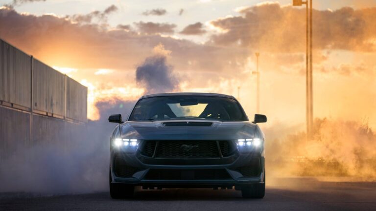 Ford Expands Track School for New Mustang Buyers