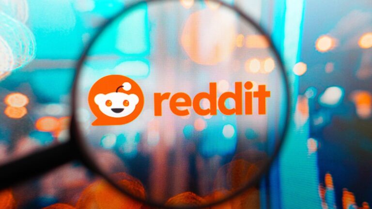 Reddit Stock Falls Despite Wall Street’s Approval
