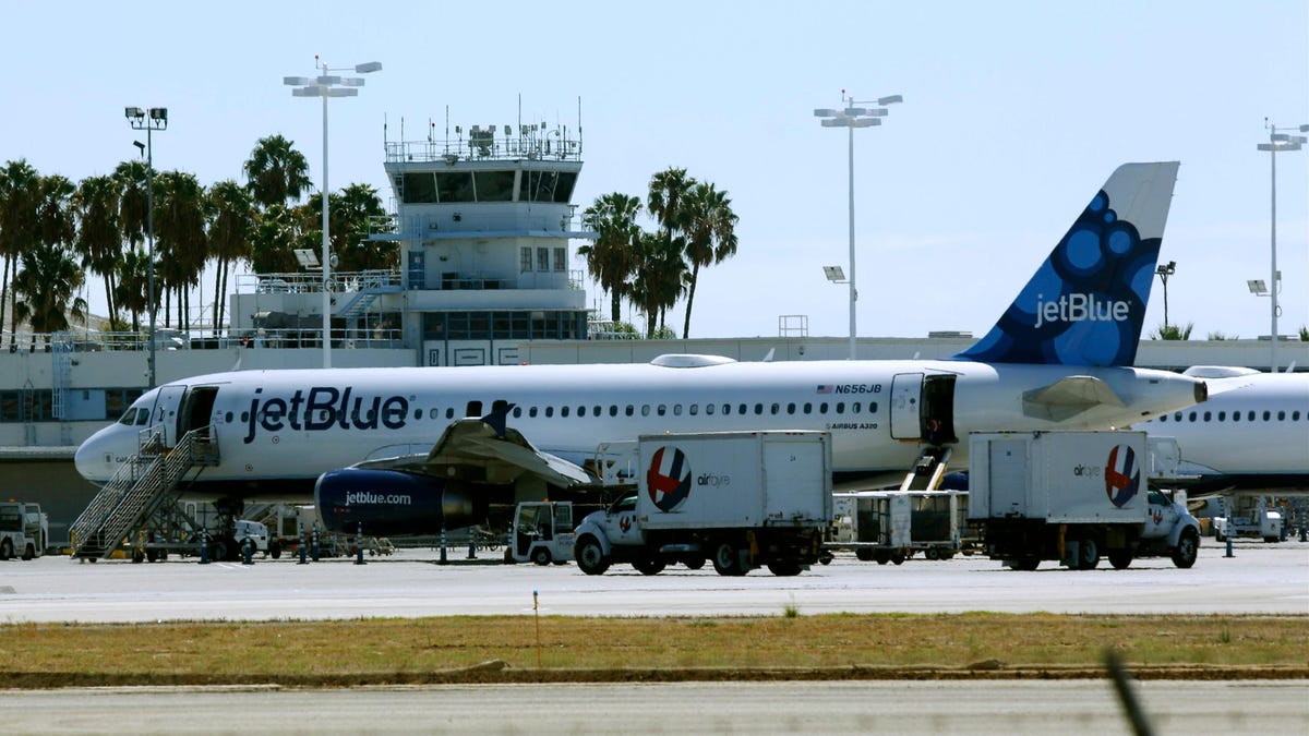 JetBlue Introduces Surge Pricing for Checked Bags