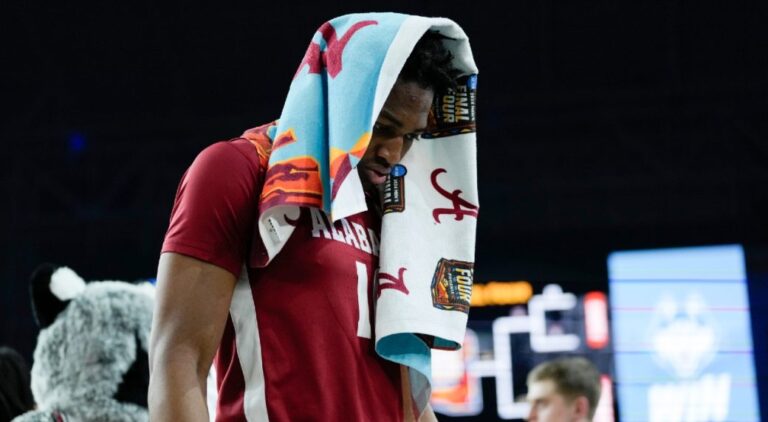 Alabama Falls to UConn in First Final Four Appearance