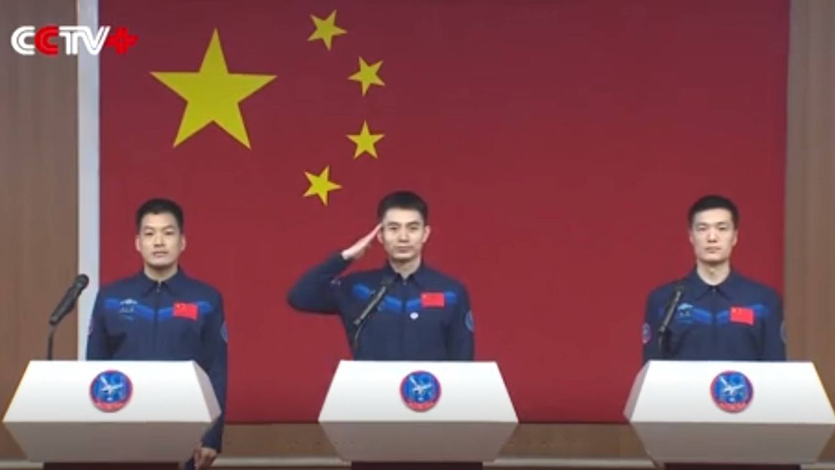 China unveils crew for six-month space mission