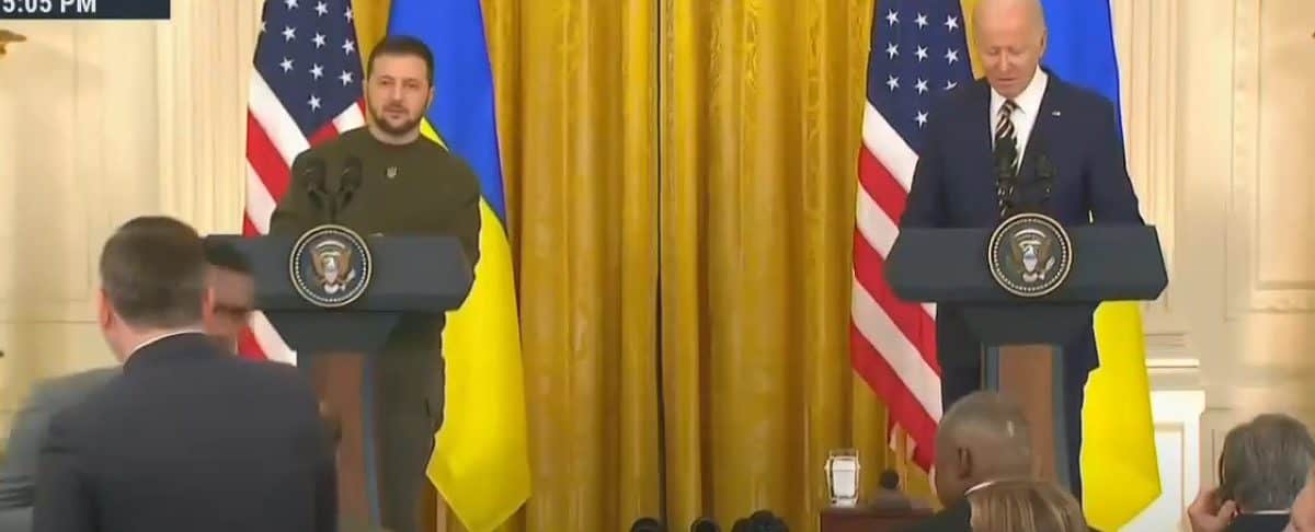 House Passes Ukraine Aid Package, Defeats Pro-Russia Faction