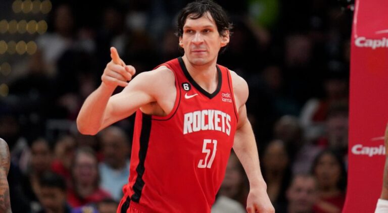 Boban Marjanović Gets Crowd a Free Chick-fil-A