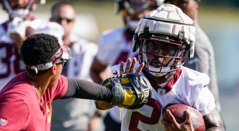 NFL expands use of Guardian caps for player safety