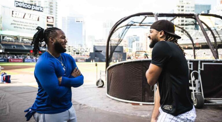 Guerrero Jr. gets Dominican feast from childhood friend.