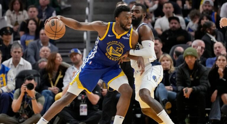 LeBron, Davis Lead Lakers to Win Over Raptors