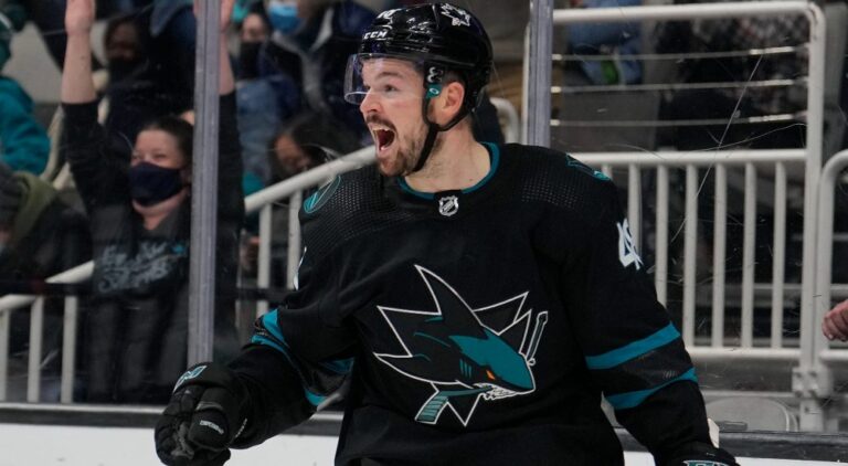 Tomas Hertl set to debut with Vegas Golden Knights