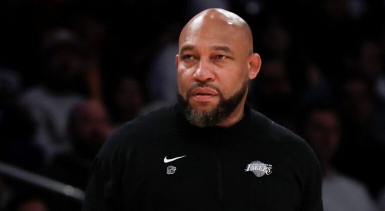Los Angeles Lakers Considering Coaching Change