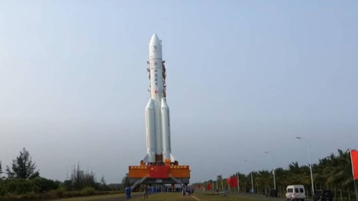 China readies Chang’e 6 for moon launch