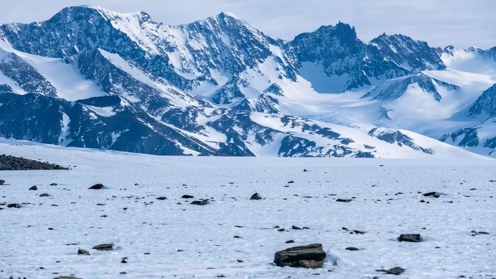 Antarctic Meteorites at Risk of Disappearing