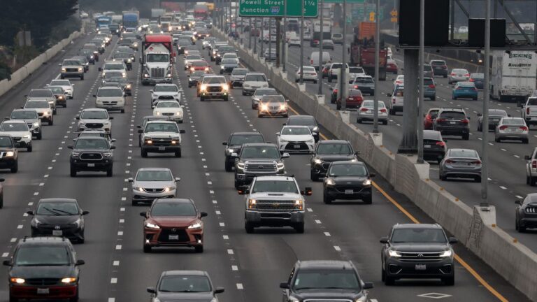 Hybrids Surging in U.S. as EV Sales Slow