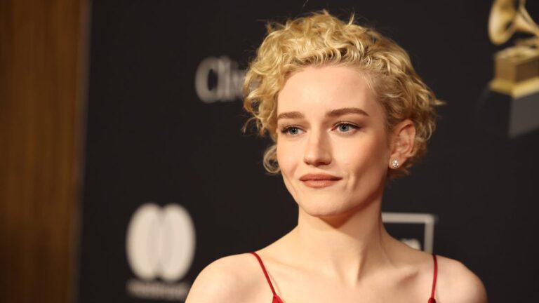 Julia Garner Cast as Silver Surfer in Marvel’s Fantastic Four