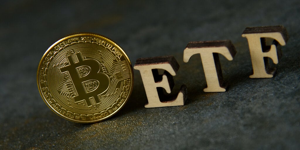 Spot Bitcoin ETF Inflows Hit $303 Million High