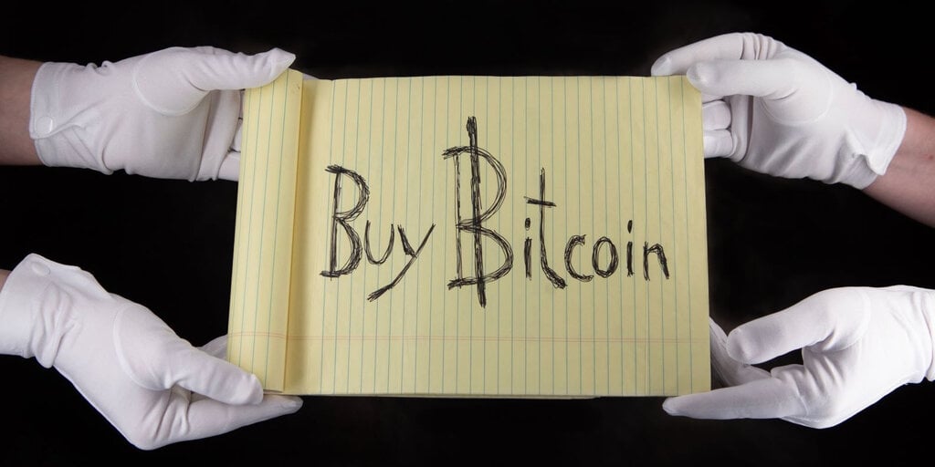 Bitcoin Sign Guy’s Legal Pad Sells for $1M
