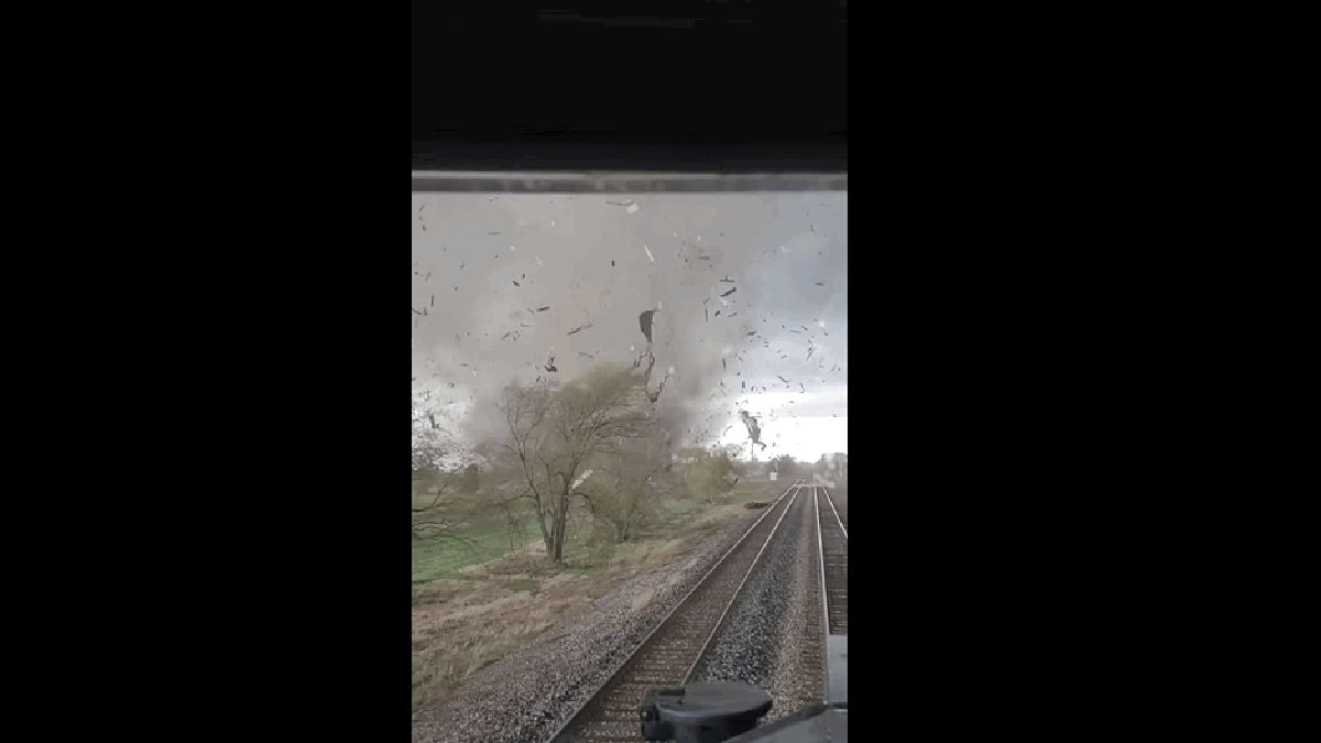 Train Caught in Tornado || Jalopnik