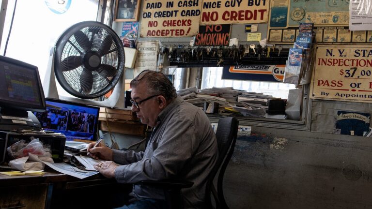 Small business sentiment declines as sales slow