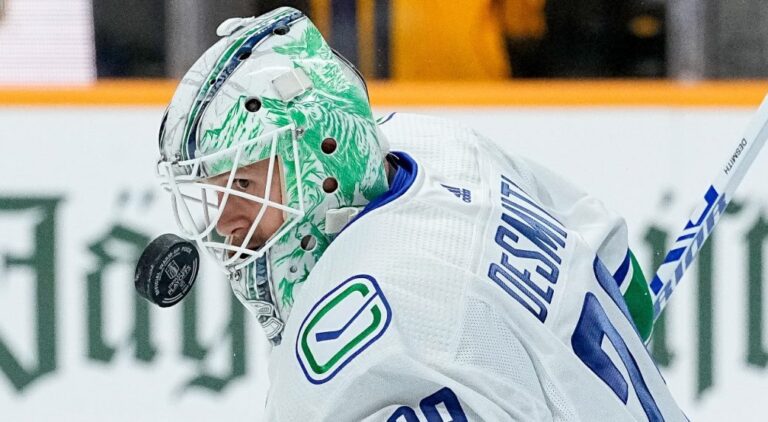 DeSmith Shines as Canucks Beat Predators