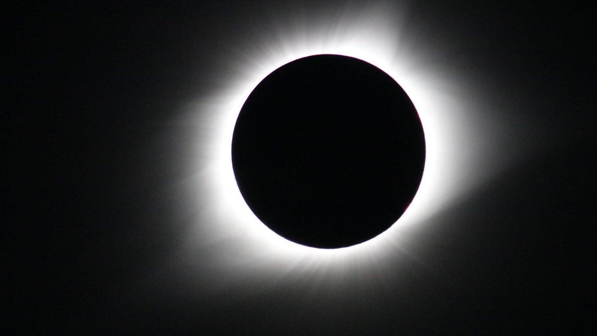 View the 2017 Total Solar Eclipse from Madras, Oregon