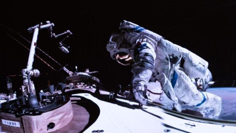 Chinese astronauts repair solar wings after space debris impact