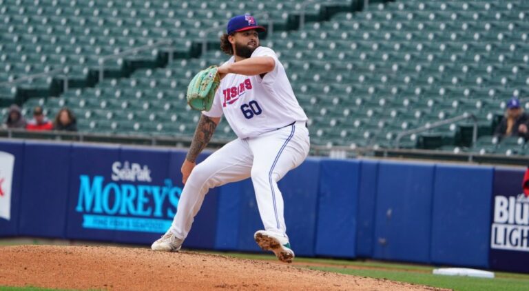 Blue Jays pitcher Alek Manoah rebounds in rehab start.