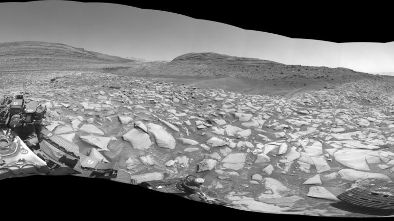 NASA’s Curiosity Rover Explores Ancient Martian River