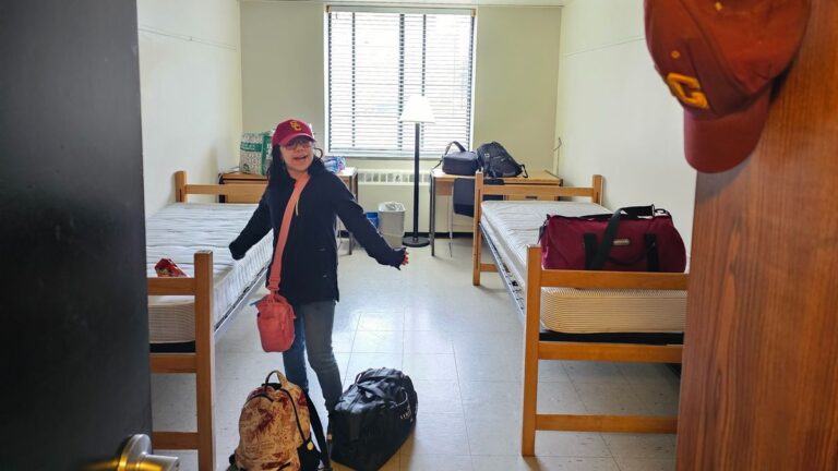 Total Solar Eclipse Enthusiasts Relive College Dorm Life