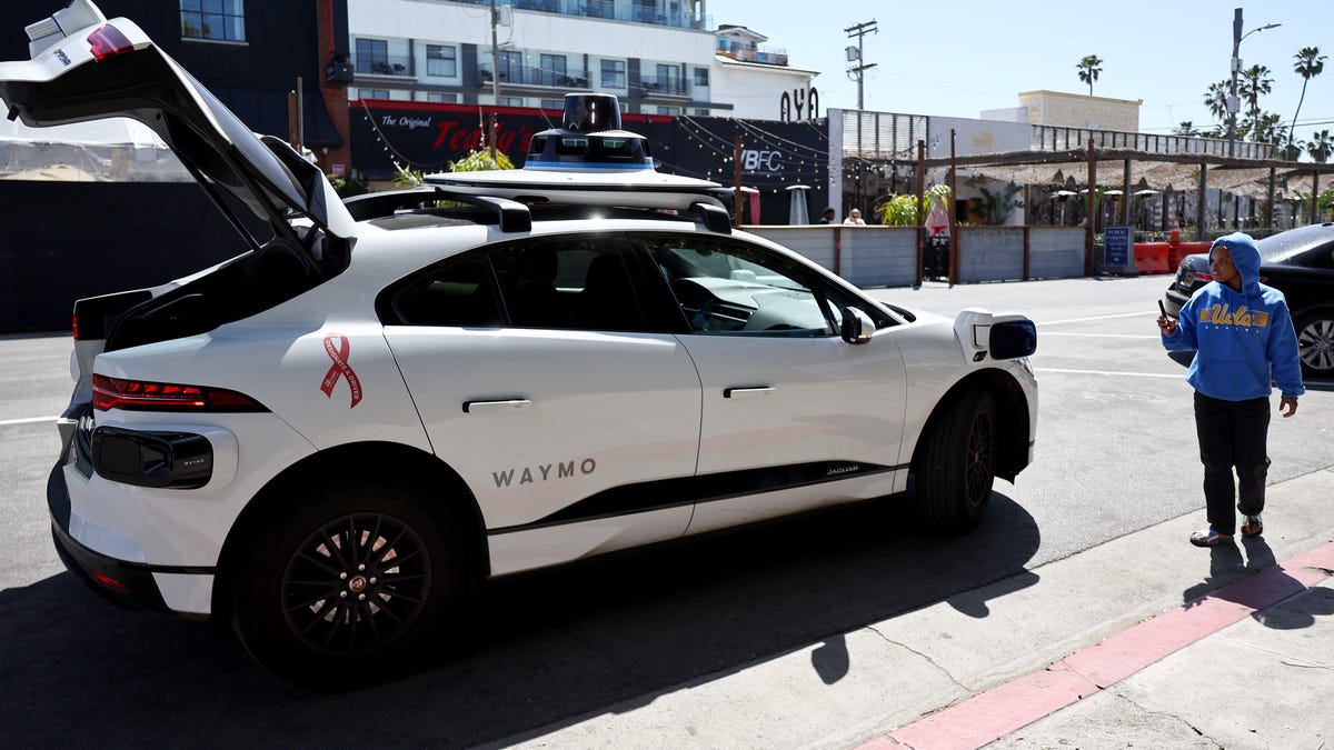 Waymo to Test Fully Autonomous Rides in California