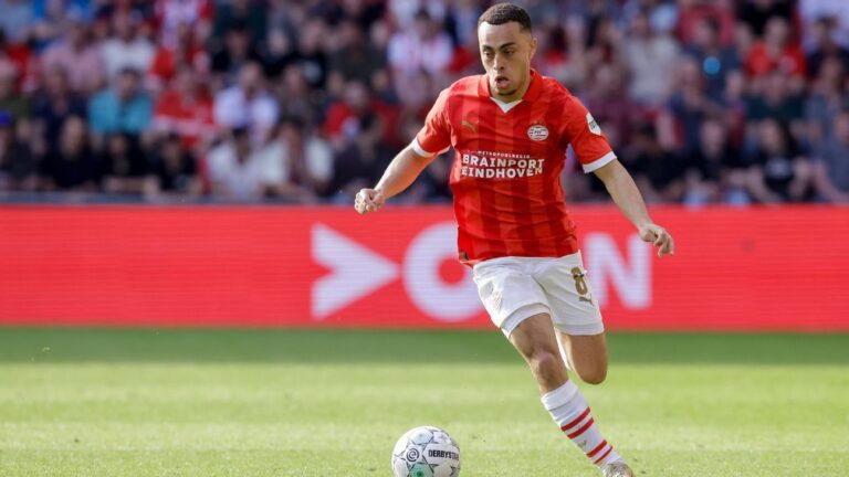 United States defender Sergiño Dest tears ACL.