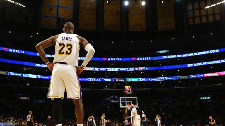 Mike Brown Regrets Coaching Lakers after Phil Jackson