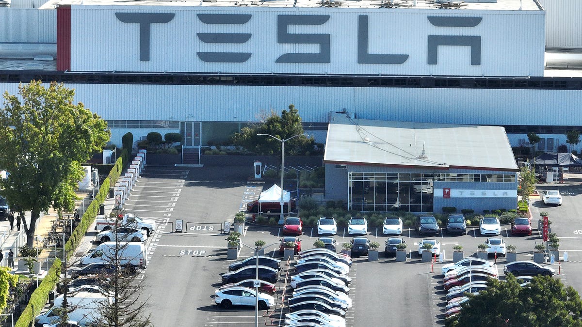 Tesla Job Board Shrinks Amid Layoffs