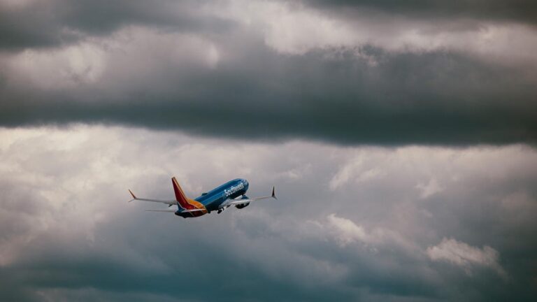 Boeing Admits Falsifying Records on Dreamliner
