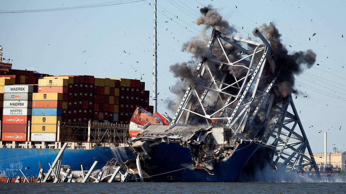 Baltimore bridge collapse leaves sailors stranded on Dali