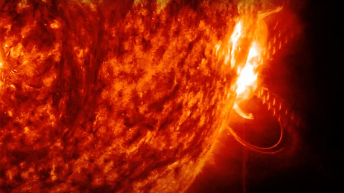 Sunspot AR3664 Fires Off Two Monster Solar Flares