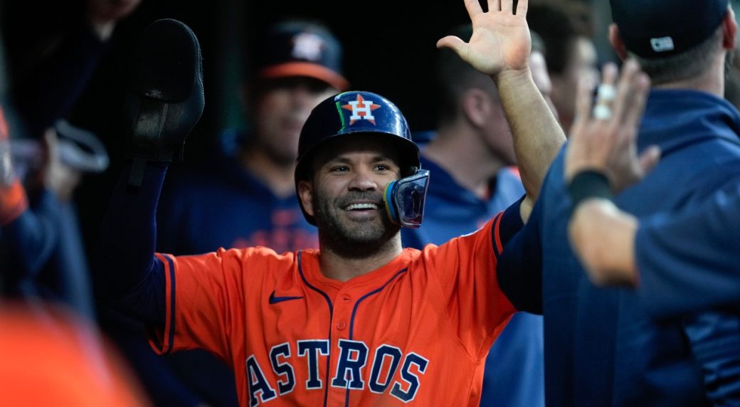 Astros Rally Past Tigers 5-2 in Eighth Inning