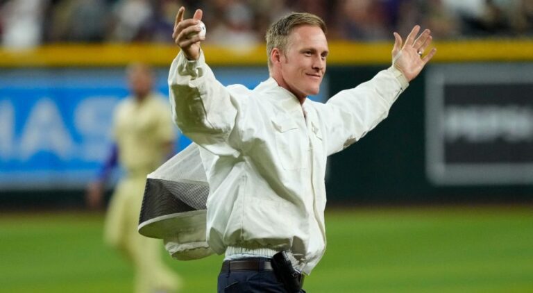 Topps immortalizes bee specialist’s heroic baseball appearance