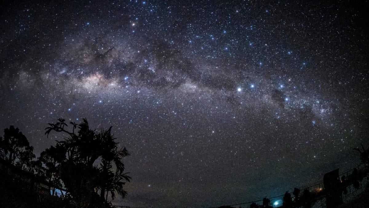 Earliest Stars in Milky Way Found: Research