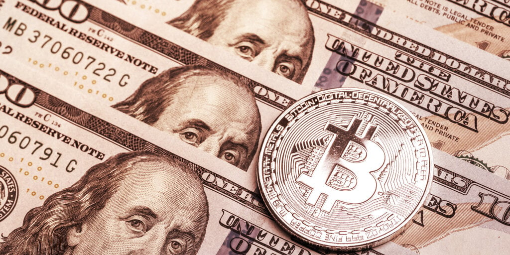 Grayscale Bitcoin Trust Bleeds $17B, Investors Buy Back