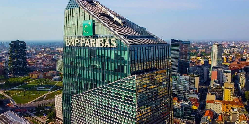 BNP Paribas Purchases Shares in Bitcoin Trust