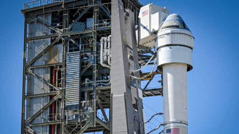 NASA Chooses Boeing and SpaceX for Crewed Space Vehicle