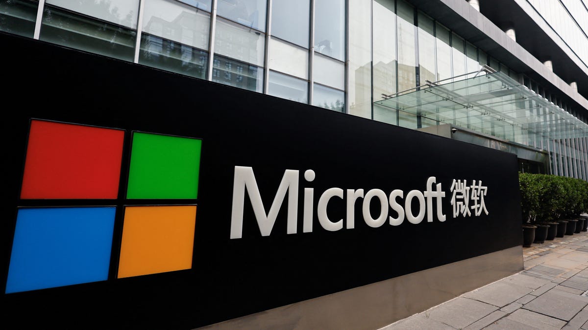 Microsoft offers Chinese employees relocation amid U.S.-China tensions