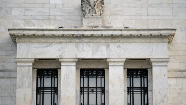 Bank Failures: Powell’s Grim Warning and Industry Outlook