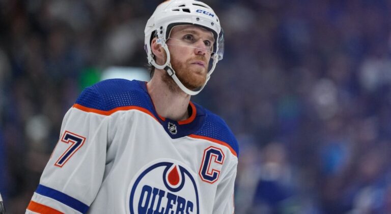Oilers suffer heartbreaking loss in playoffs opener
