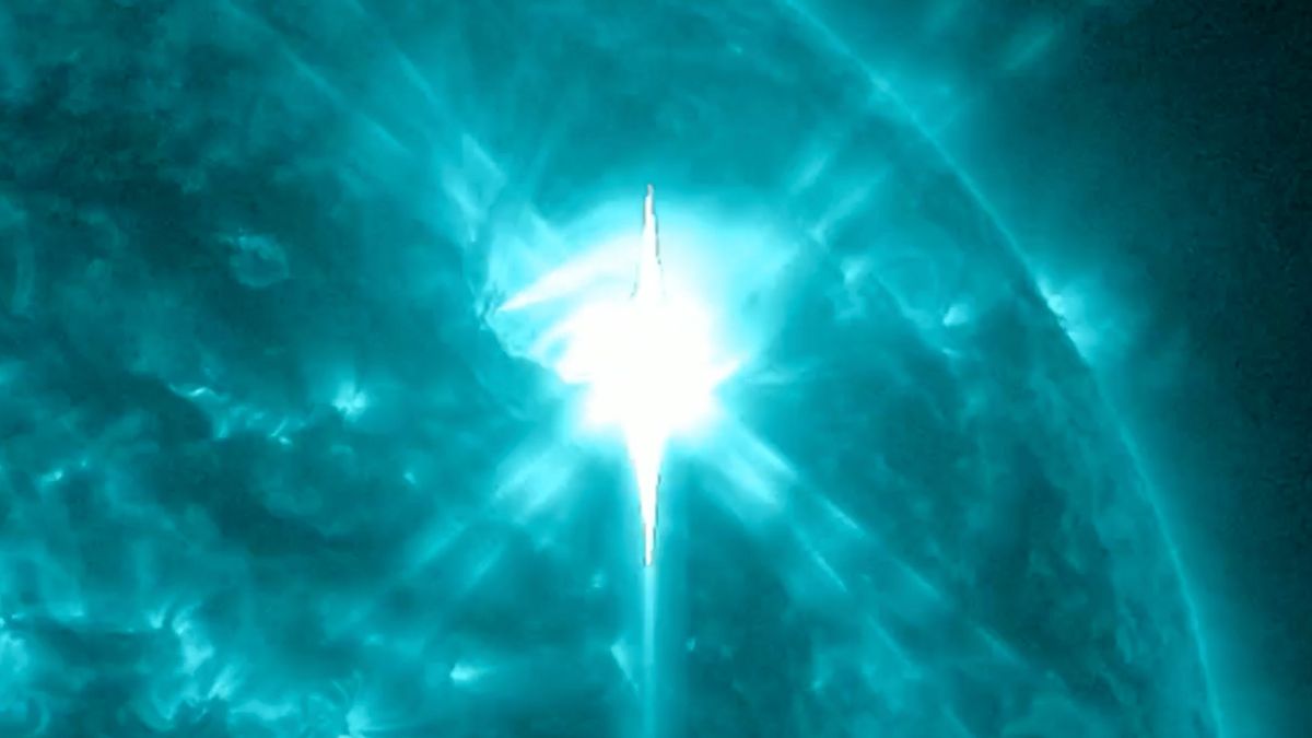 Sunspot Region Unleashes X4.5 Solar Flare
