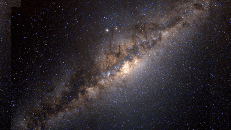 Ancient Stars “On the Run” in Milky Way