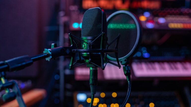 Record labels sue AI music startups for copyright infringement. Fed urged to cut rates. Record labels sue AI music startups for copyright infringement. Fed urged to cut rates.