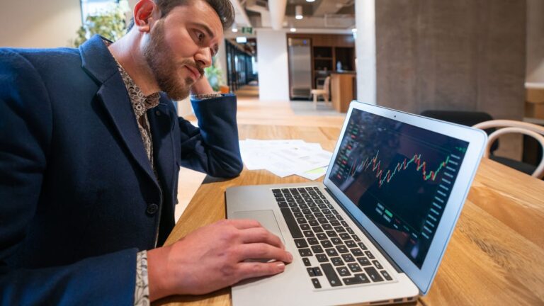 Tech and Energy Conferences, Earnings Reports, and Home Sales – What to Watch This Week Tech and Energy Conferences, Earnings Reports, and Home Sales – What to Watch This Week